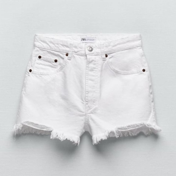 Zara Pants - NWT Zara High Rise Distressed Button Fly White Frayed High Waisted Shorts Size 4